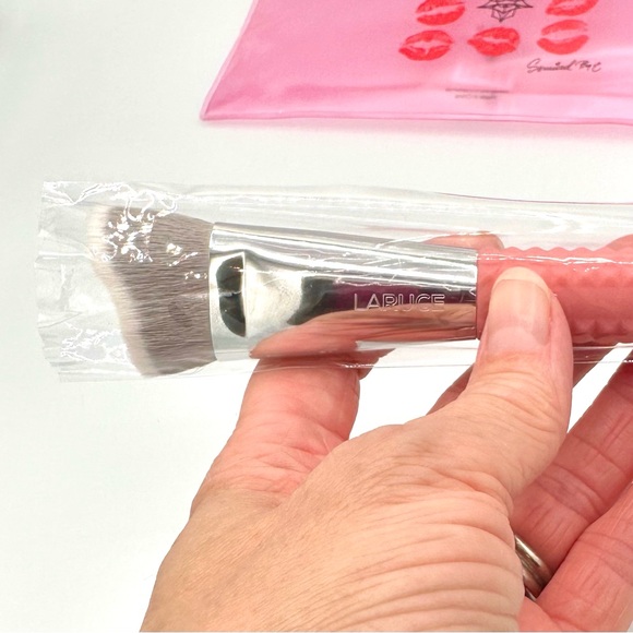 Laruce Makeup Brush Set 3-Piece Contour With Limited Edition Pouch New - Picture 3 of 9